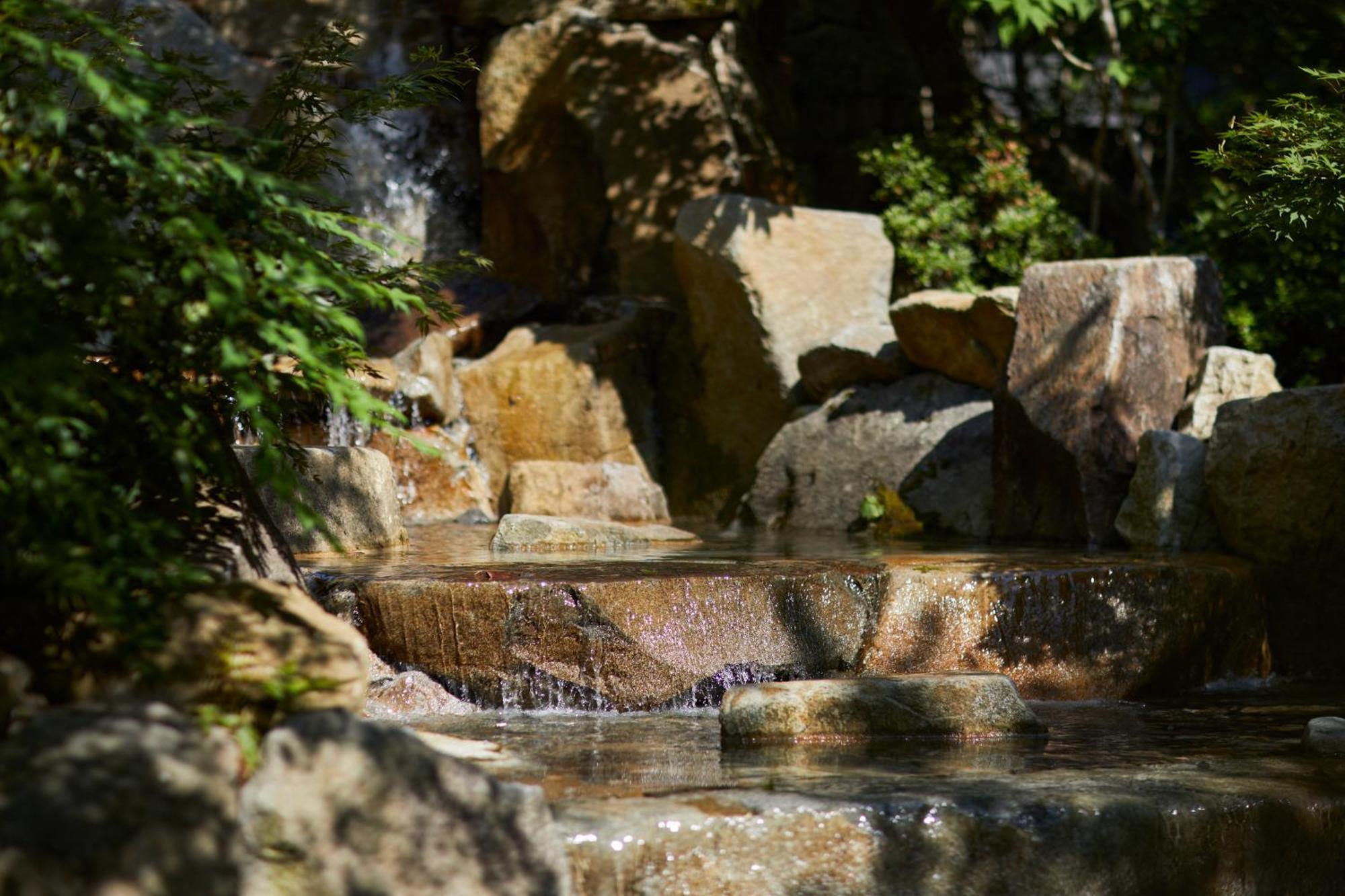 The Hotel Sanraku Kanazawa 21Th December 2022 Open Екстер'єр фото The hot springs at the top of the falls
